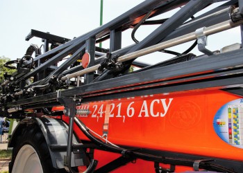 Штанга - просторова ферма, двошарнірна маятникова підвіска